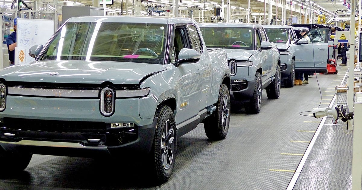 Illinois dealers to continue legal fight against direct sales by Rivian, Lucid