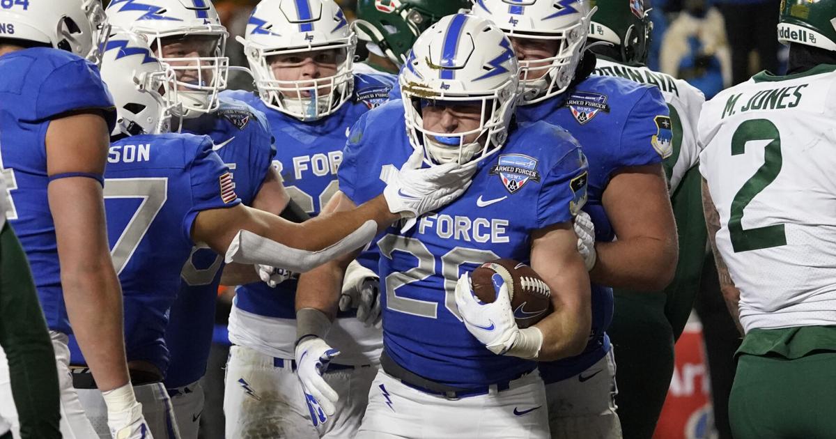 STAT WATCH: FBS rushing title is 3rd straight for Air Force