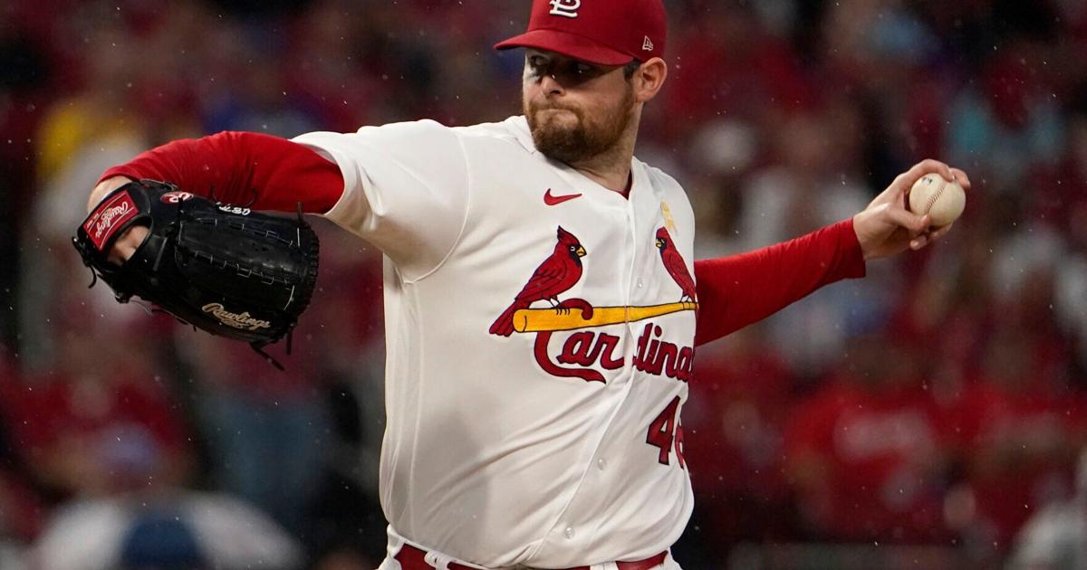 Montgomery stays unbeaten with Cardinals, blanks Cubs