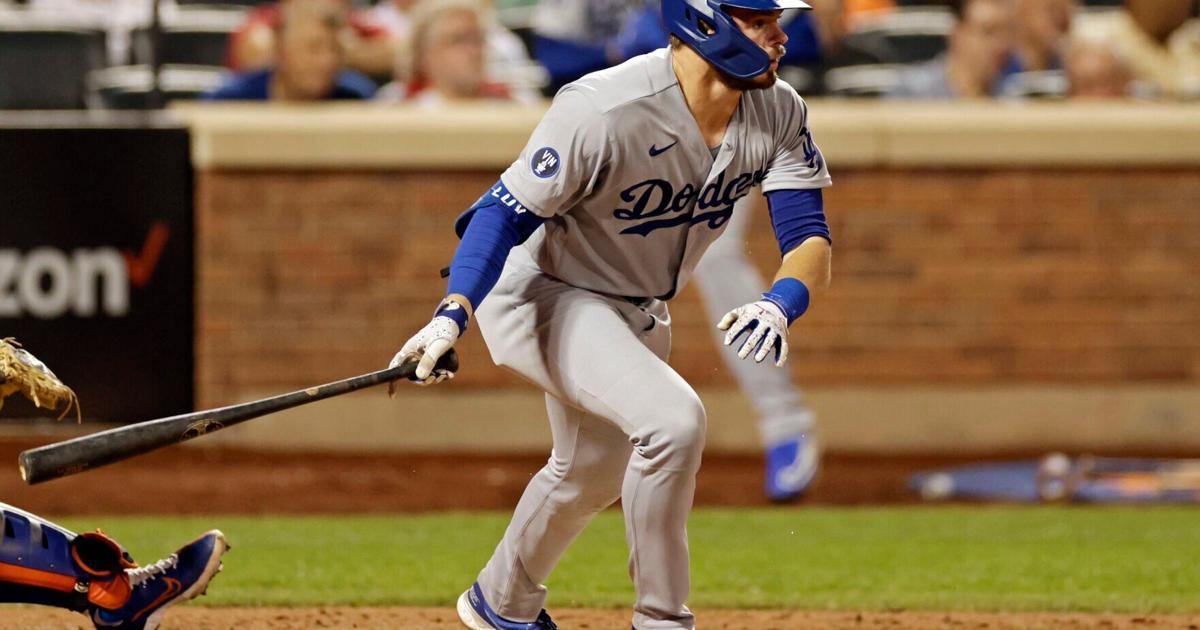 Lux helps Dodgers edge Mets in matchup of division leaders