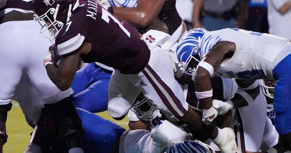 Rogers throws for 5 TDs, Mississippi St. knocks off Memphis