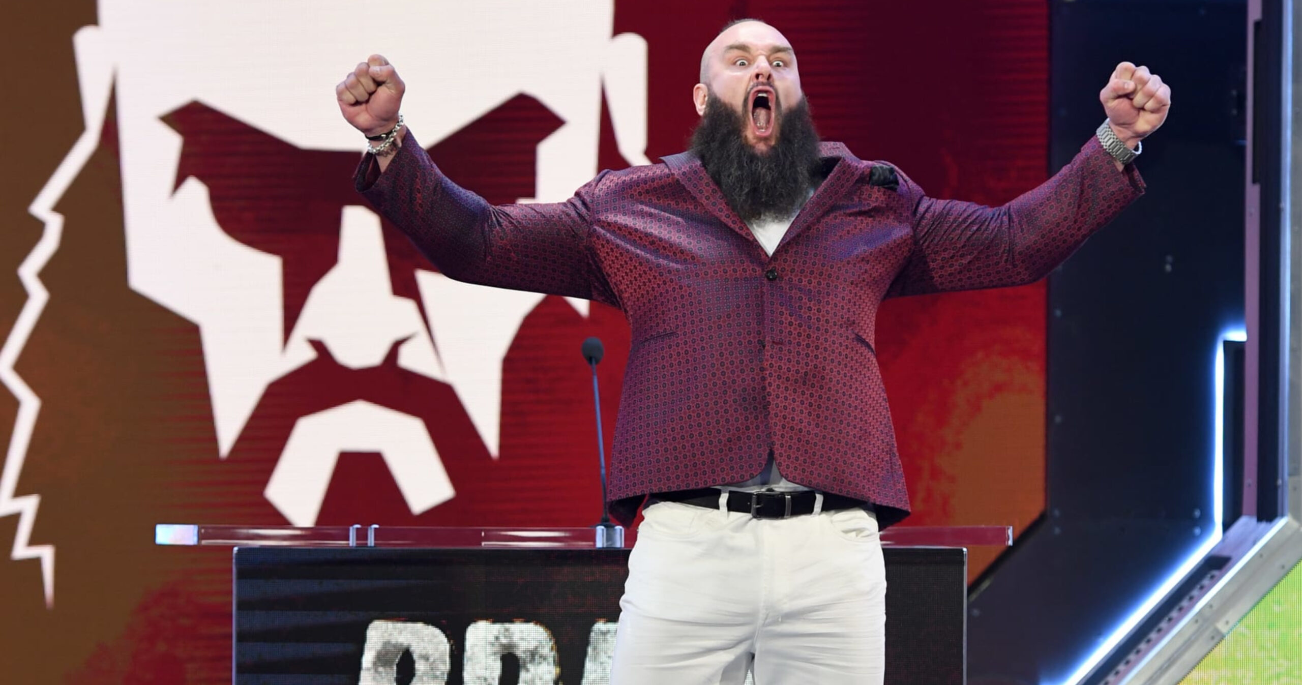 Braun Strowman Returns to WWE, Destroys 4 Tag Teams in No. 1 Contender Match